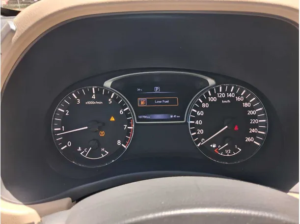Car image 18