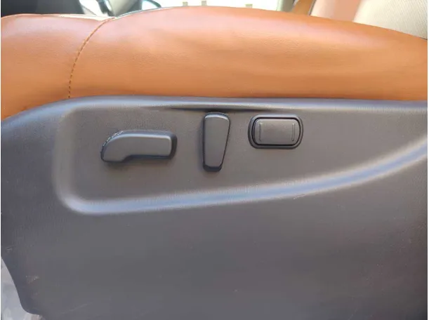 Car image 33