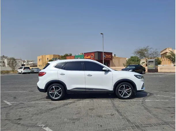 Car image 8