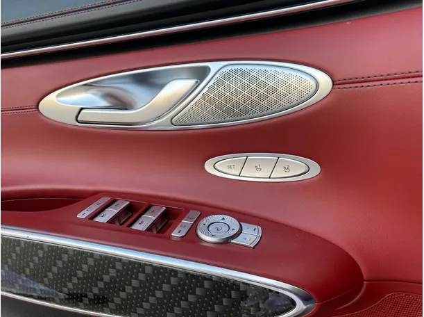 Car image 28