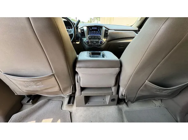 Car image 24