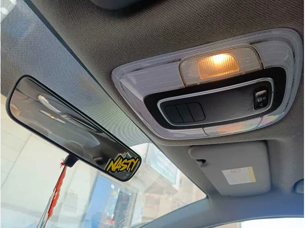 Car image 29