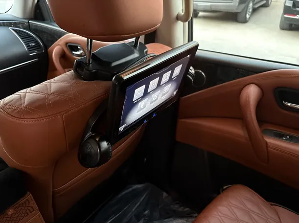 Car image 26