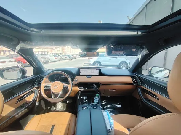 Car image 18