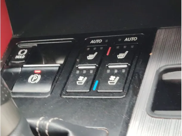 Car image 40