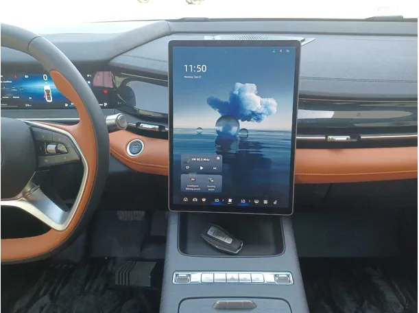 Car image 14