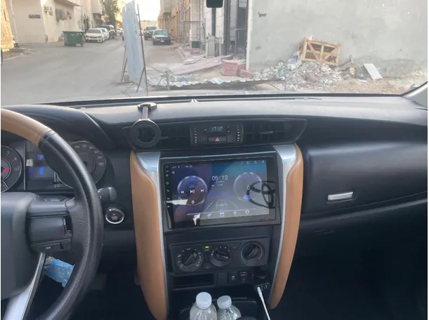 Car image 18