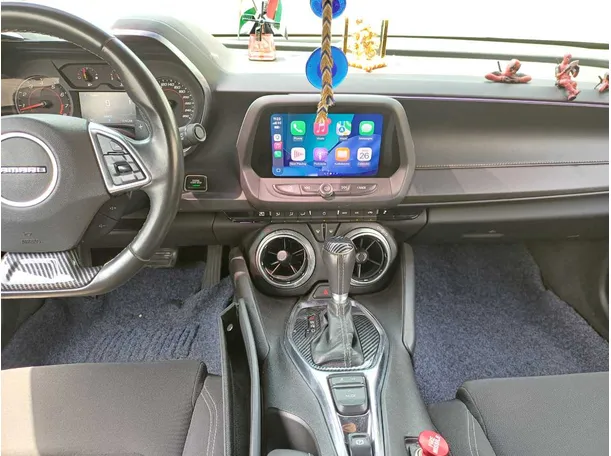 Car image 18