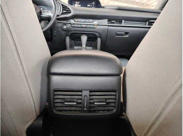 Car image 28