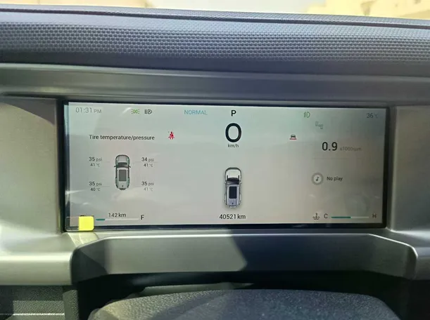 Car image 30