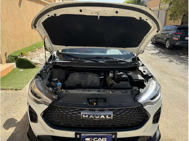Car image 25