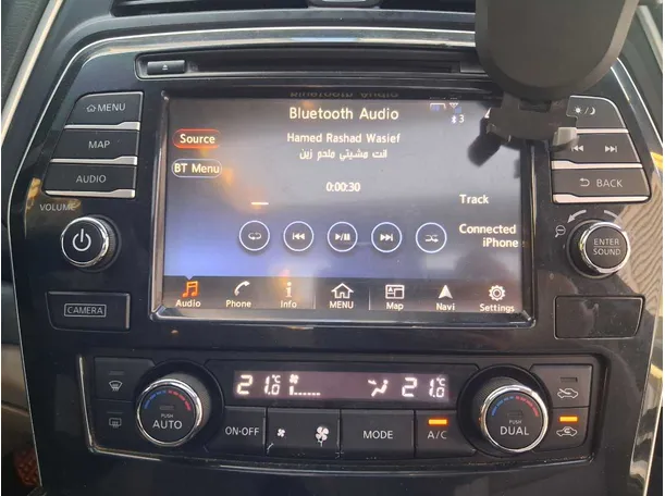 Car image 10