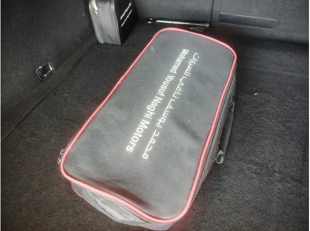 Car image 43