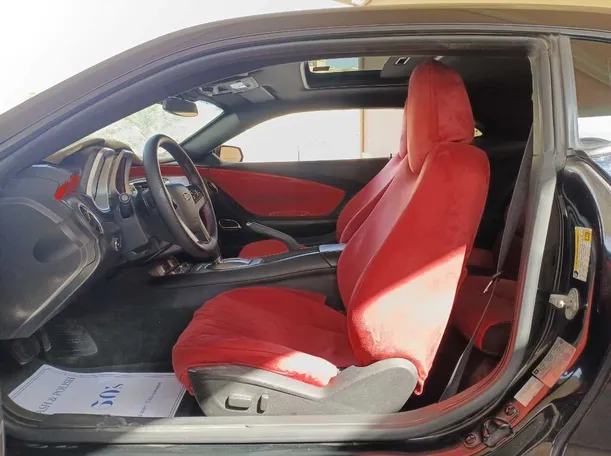 Car image 12