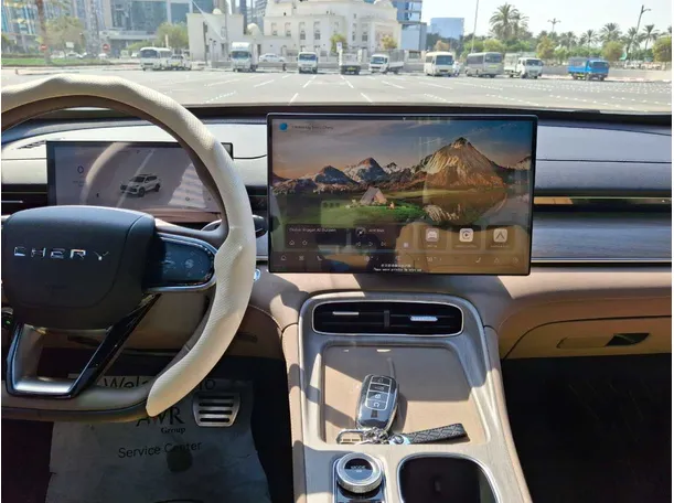 Car image 15