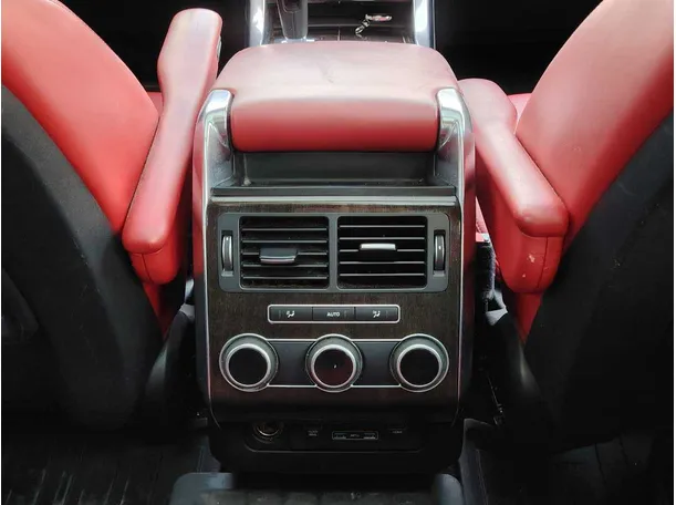 Car image 32