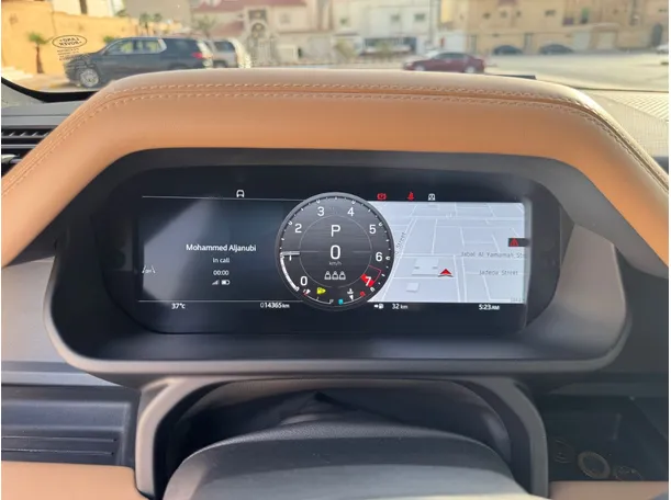 Car image 18