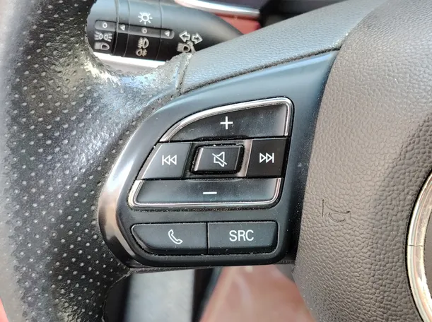 Car image 23