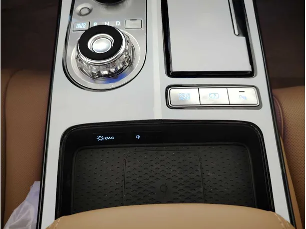 Car image 28