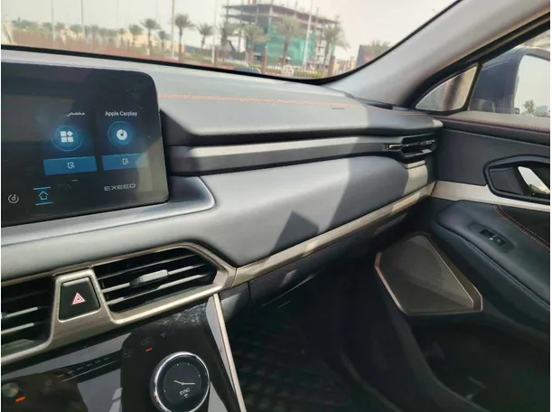 Car image 30