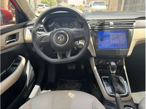 Car image 17