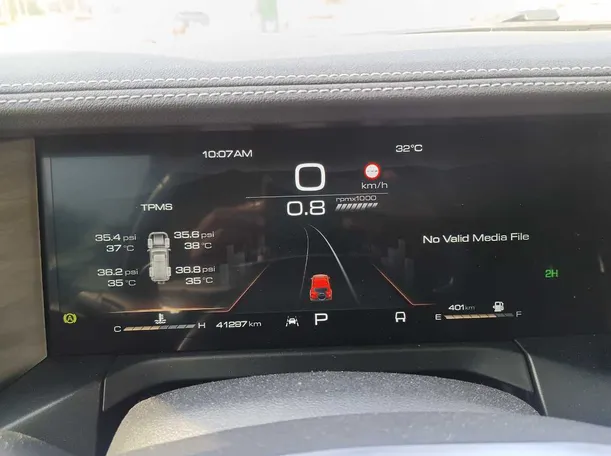 Car image 18