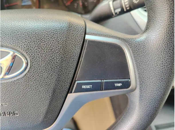 Car image 35