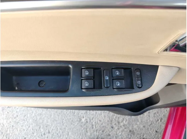 Car image 36