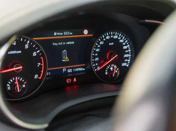 Car image 17
