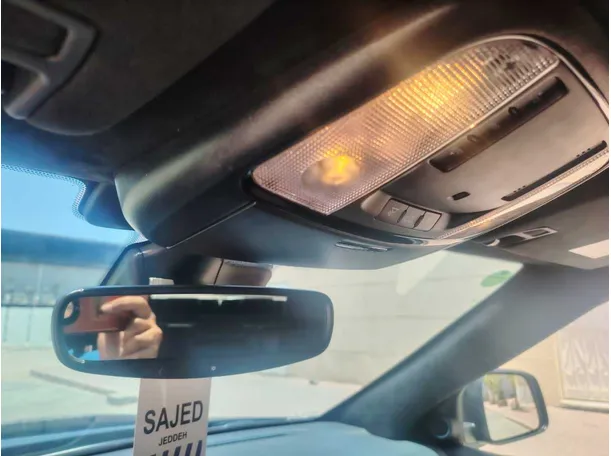 Car image 35