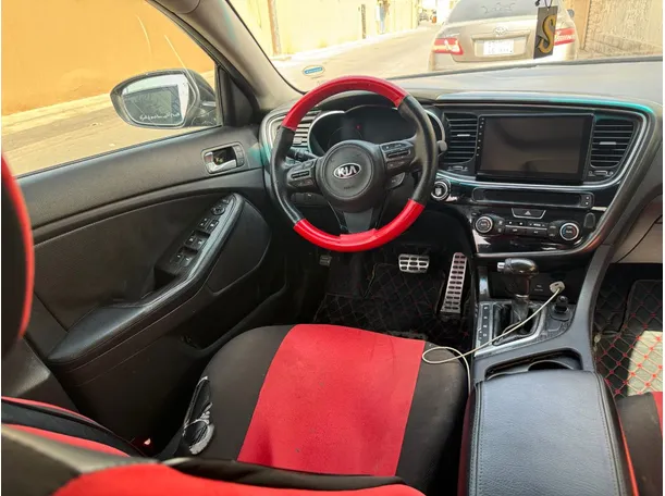 Car image 17