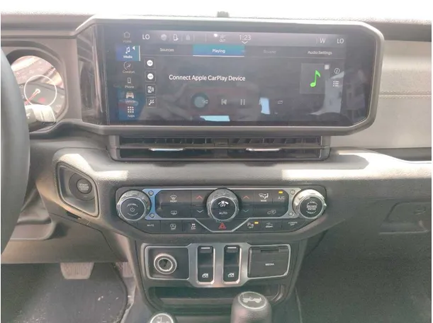 Car image 27