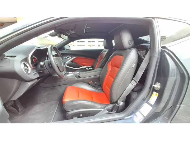 Car image 13
