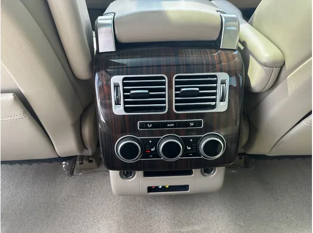 Car image 27