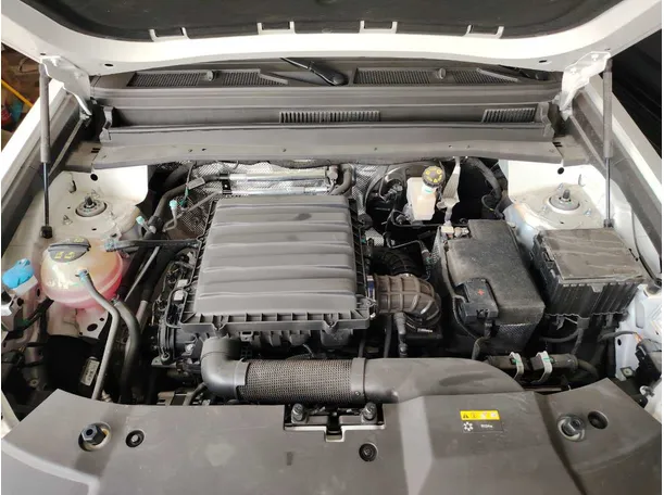Car image 35