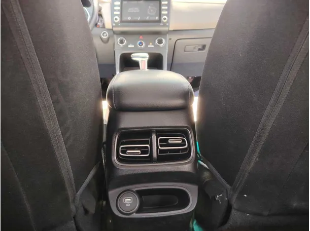 Car image 27