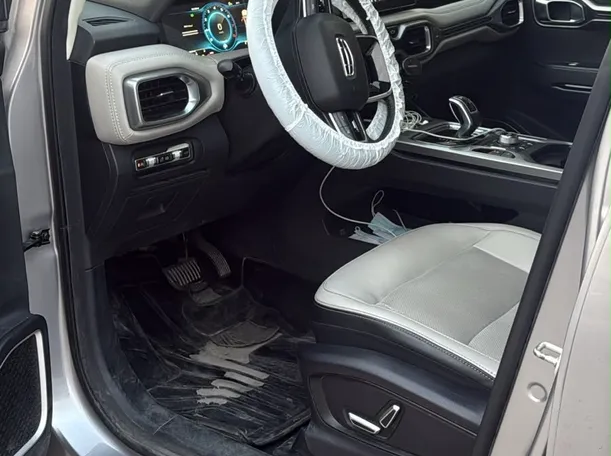 Car image 6