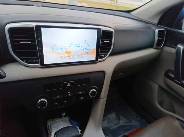 Car image 32