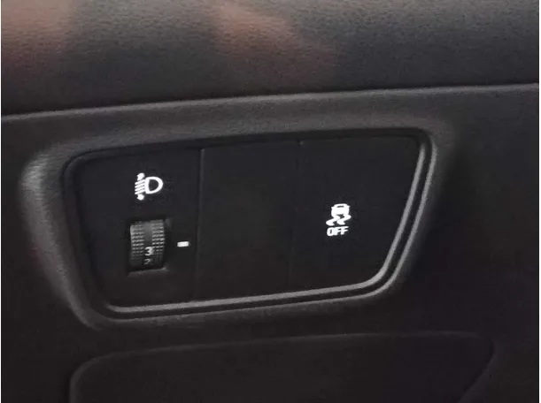 Car image 27