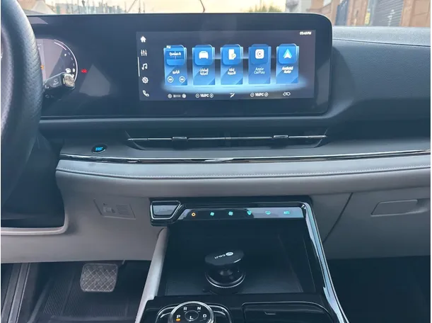 Car image 16