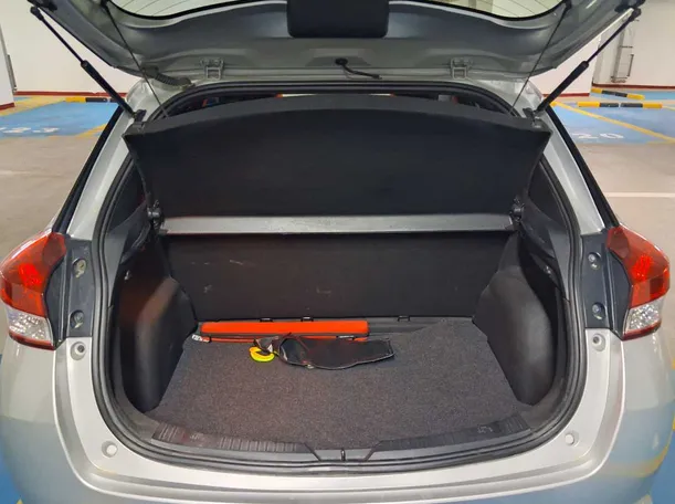 Car image 21
