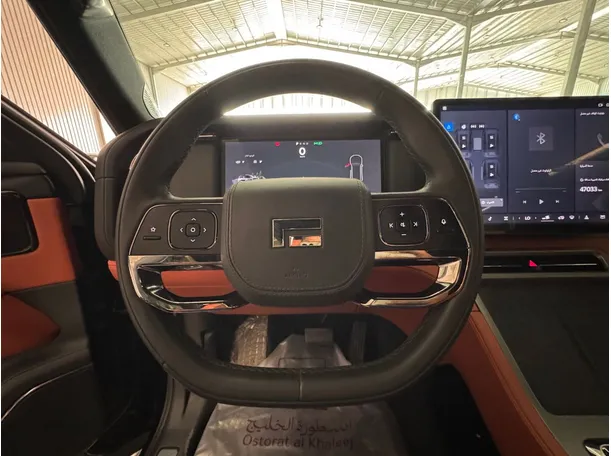 Car image 11