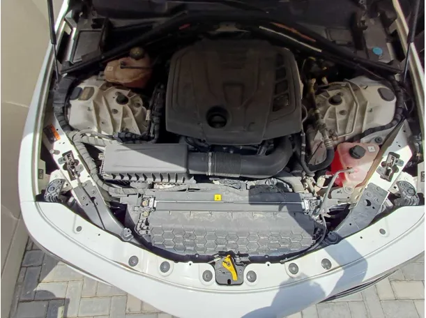 Car image 20