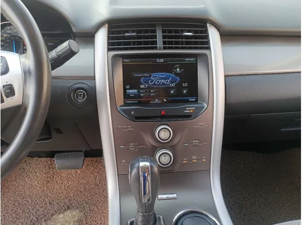 Car image 16