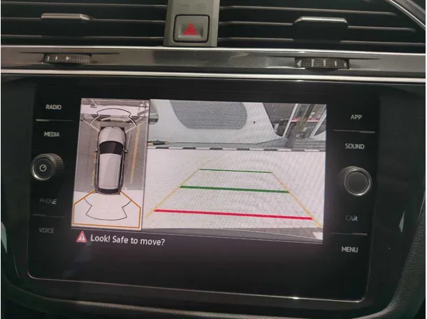 Car image 38