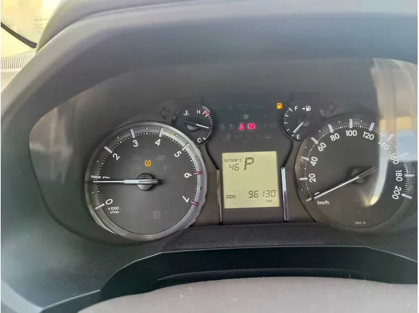 Car image 25