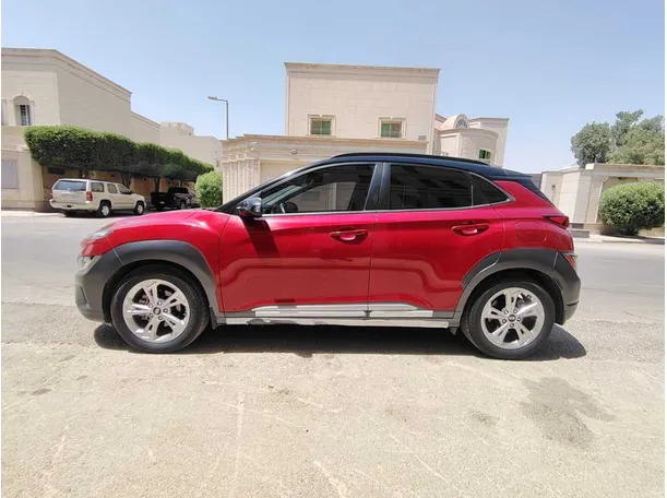 Car image 8