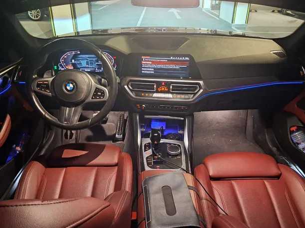 Car image 17