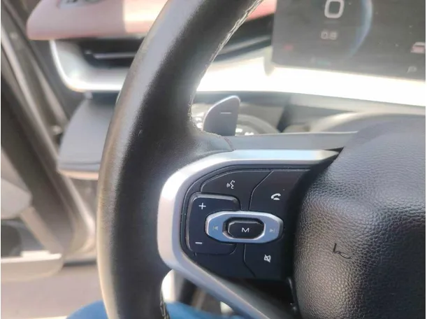 Car image 38