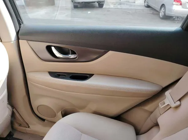 Car image 34